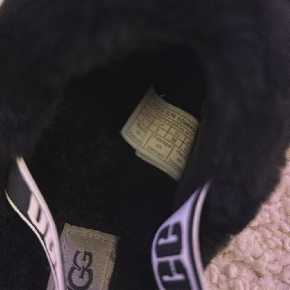 Ugg Fluf yeah! Open-Toed UGG slippers•🥰😍❤️ - Picture 6 of 6